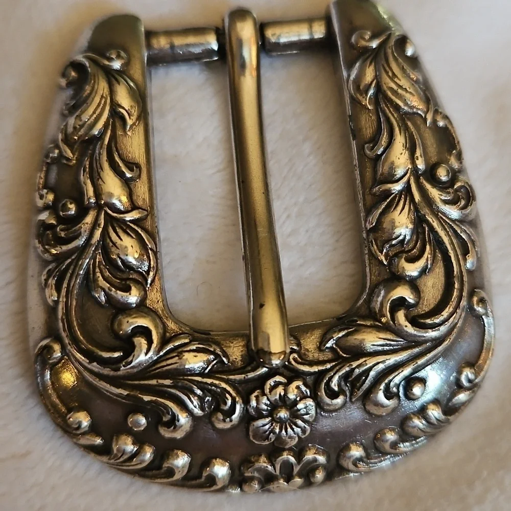 Vintage Ornate Floral Silvertone Western Boho Belt Buckle